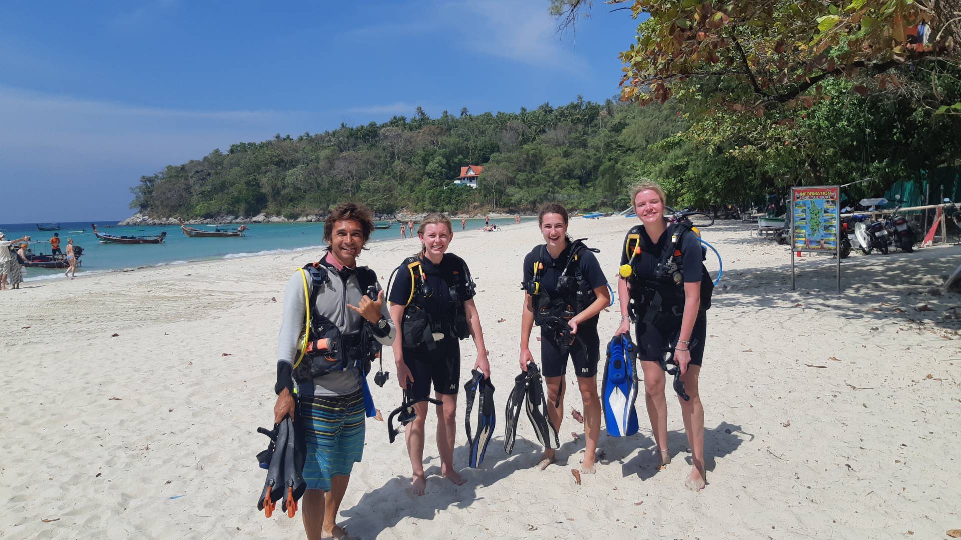Phuket scuba diving - Kata beach open water diving