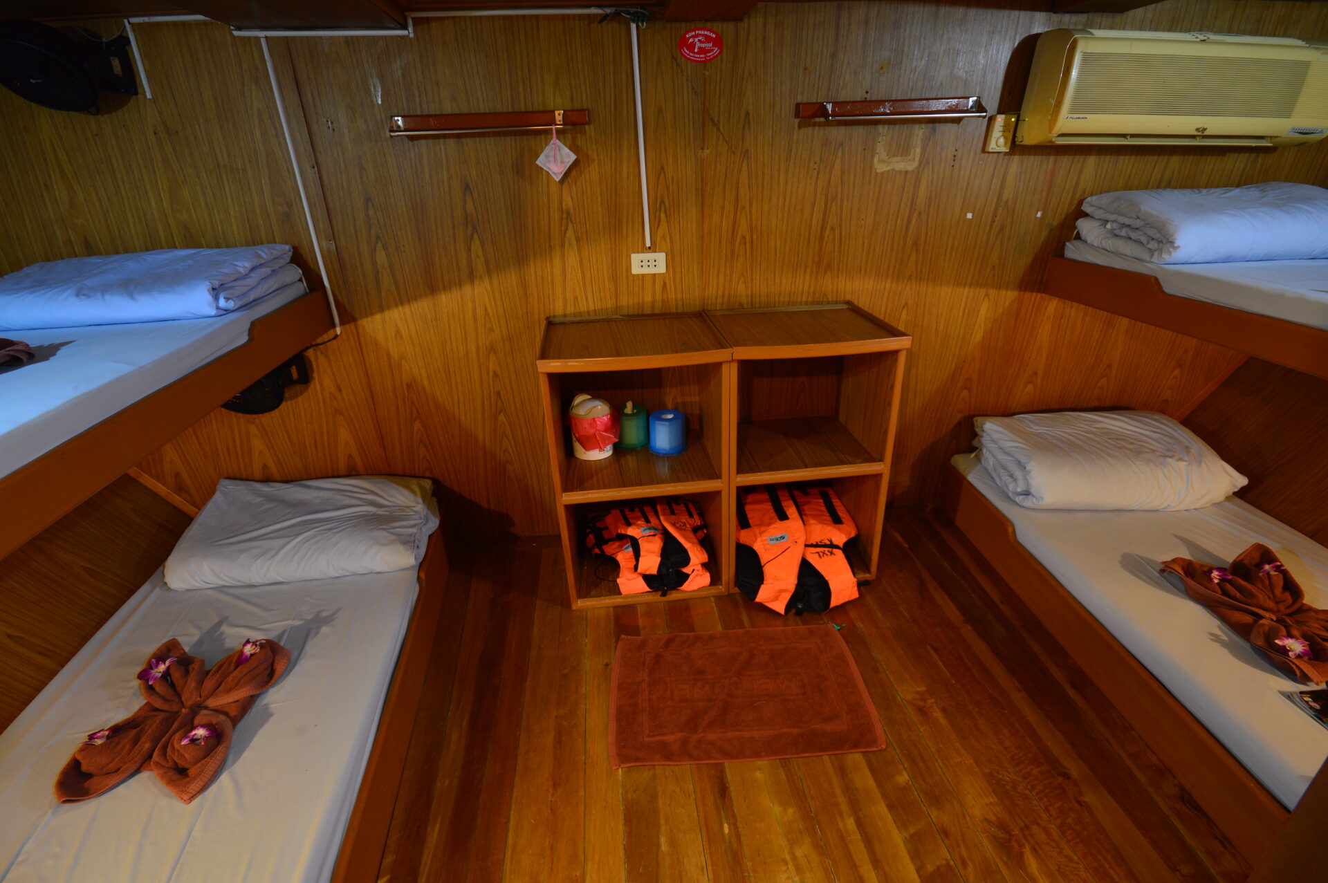 4 bed shared cabin
