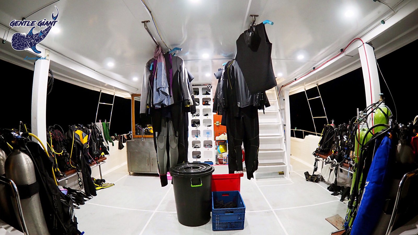 dive deck