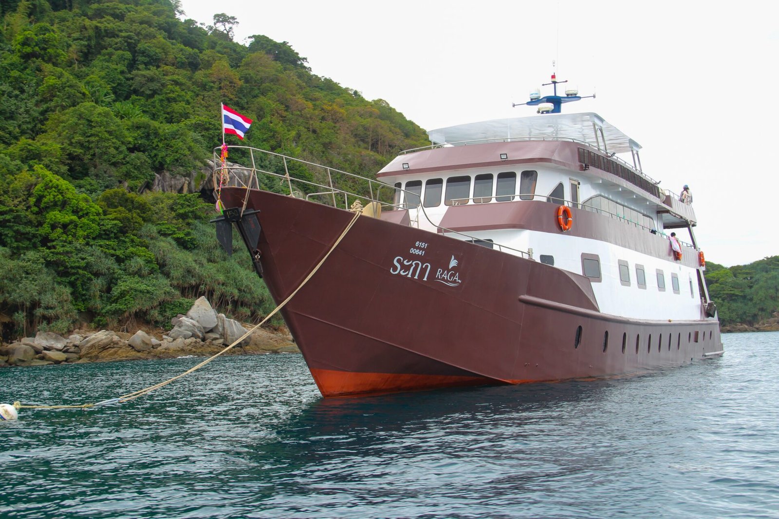 mv raga luxury similan island liveaboard