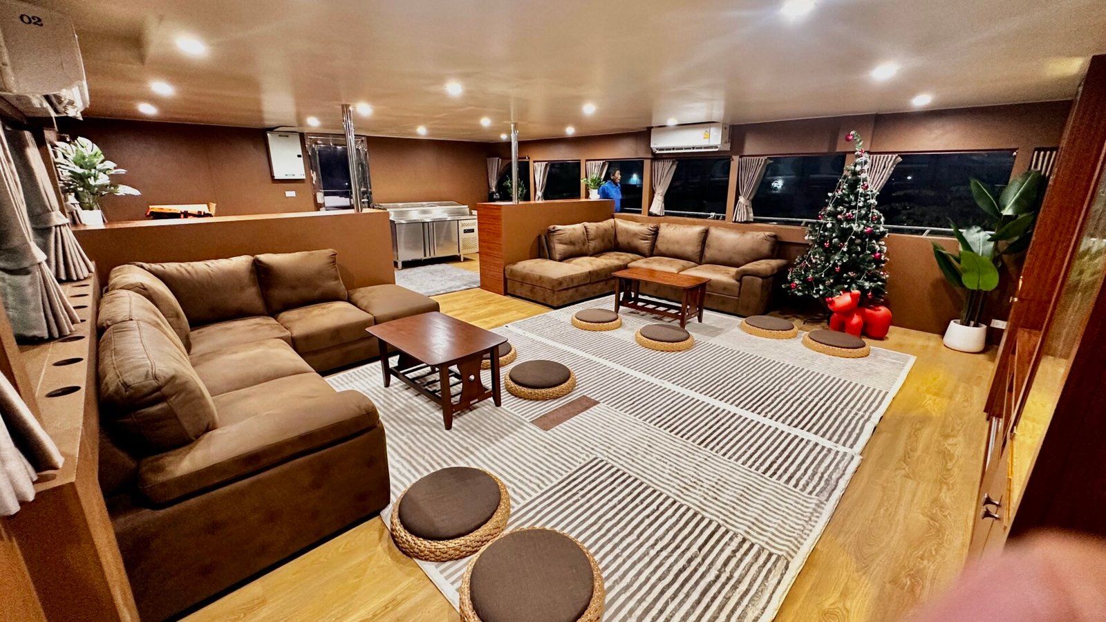 very large and comfortable saloon