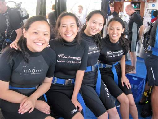 Scuba diving in Phuket with phuket dive tours