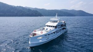 Deep Andaman Queen South Siam - SimilanLiveaboards.com