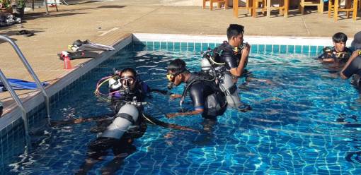 Scuba diving lessons in Phuket Thailand