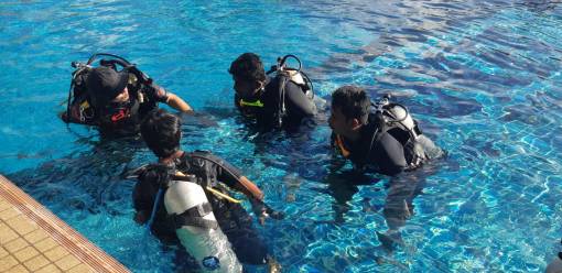 Padi discover scuba diving in Phuket