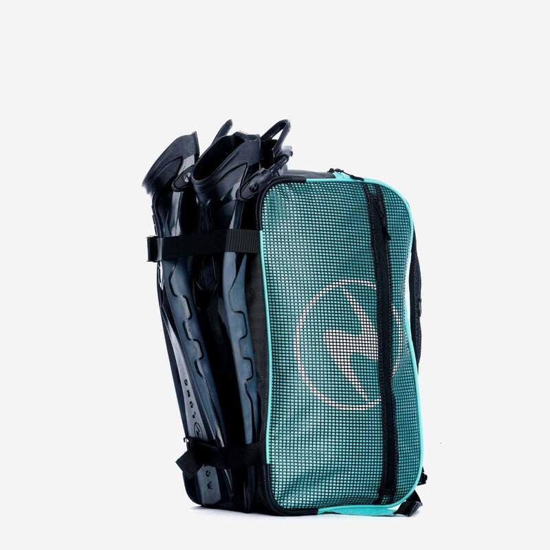 carry fins securely