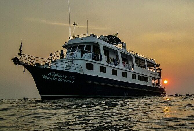 manta queen 1 in the similan islands