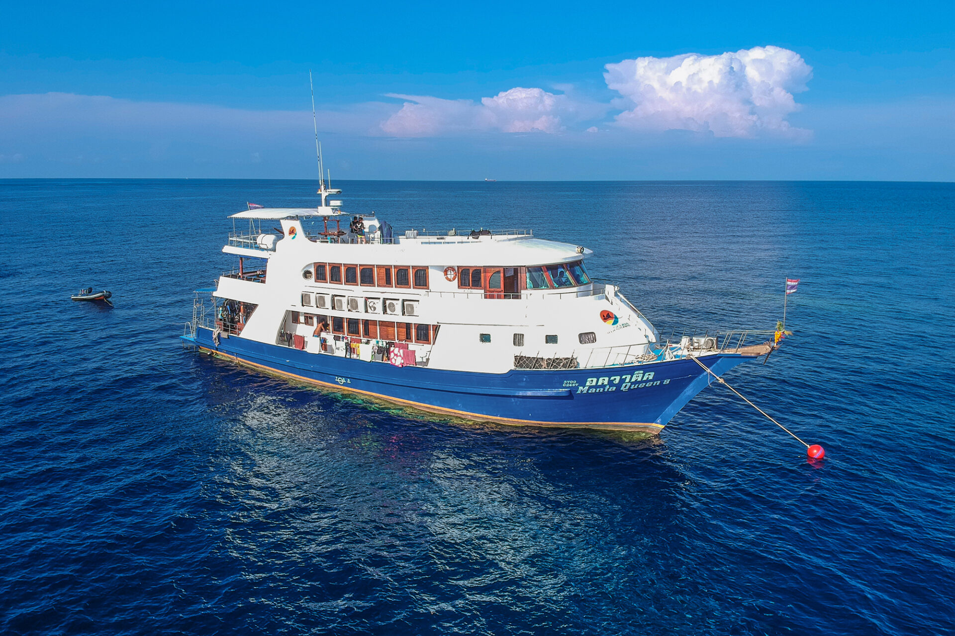 manta queen 8 in the similan islands
