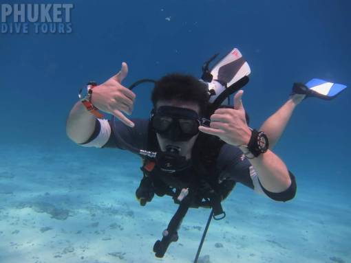 racha yai scuba diving