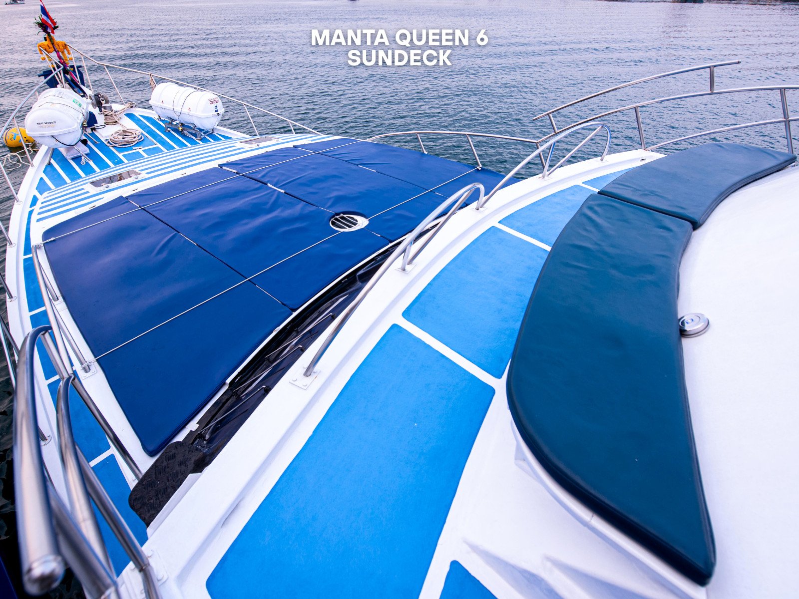 sundeck on manta queen 6