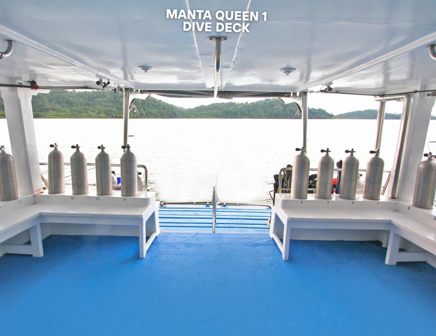 the dive deck on manta queen 1